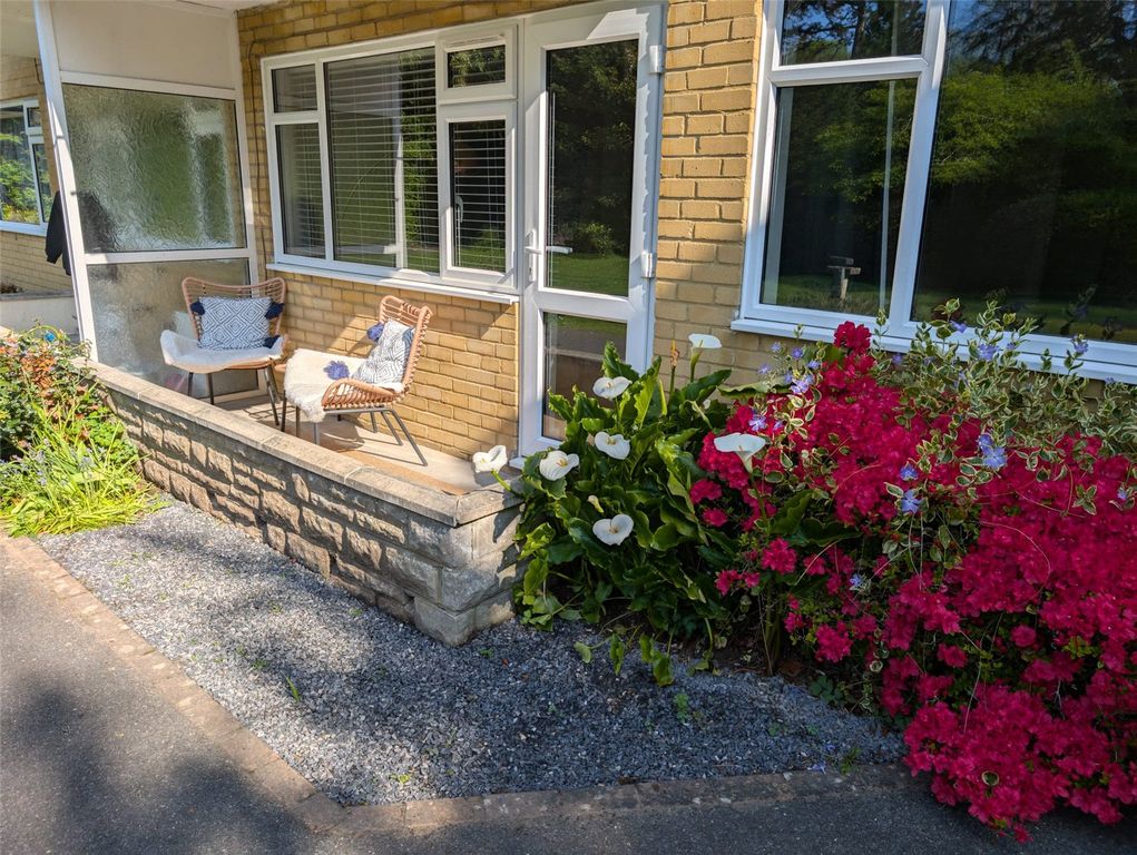 Property photo 2 of 15 Picture No. 23