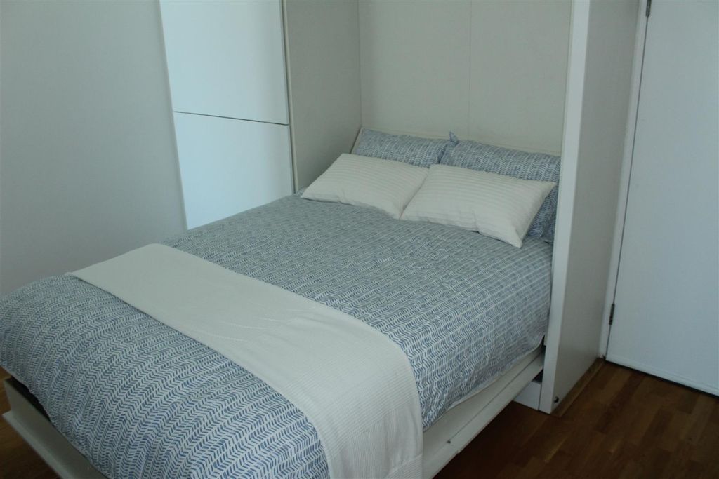 Property photo 3 of 4