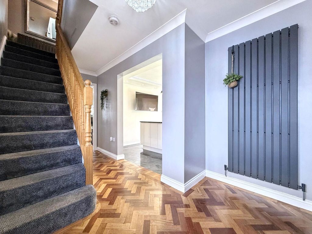 Additional image 6 of 7 bed detached house for saleSiskin Close, Hartlepool TS26