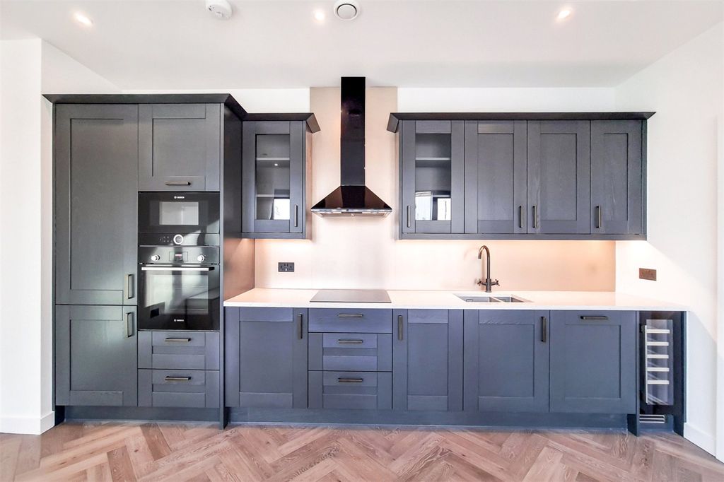 Property photo 1 of 12 Merino Gardens
