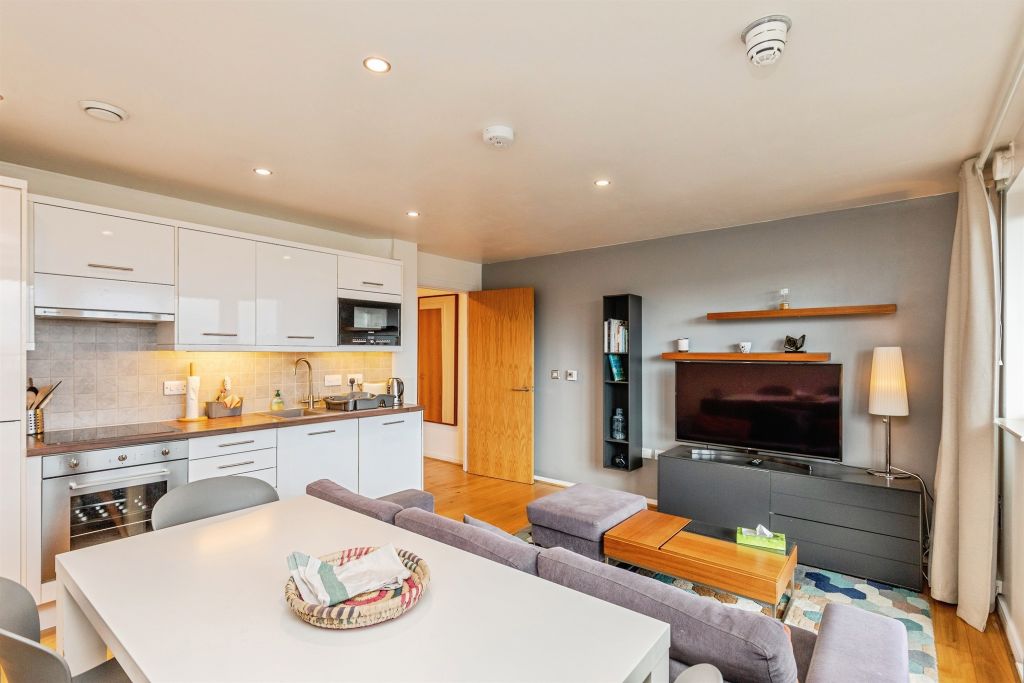 Property photo 3 of 17 Living Room