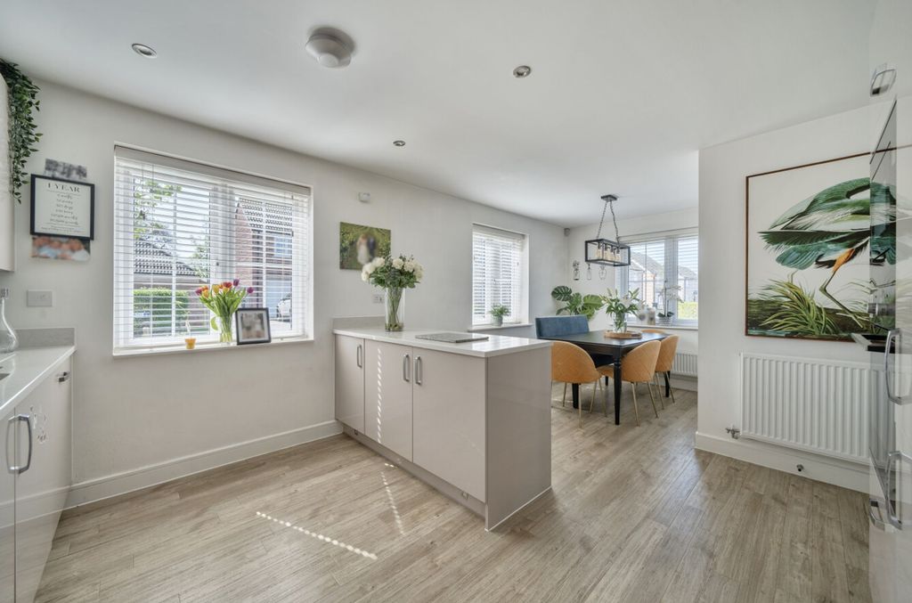 Property photo 1 of 24 Kitchen/Dining Room