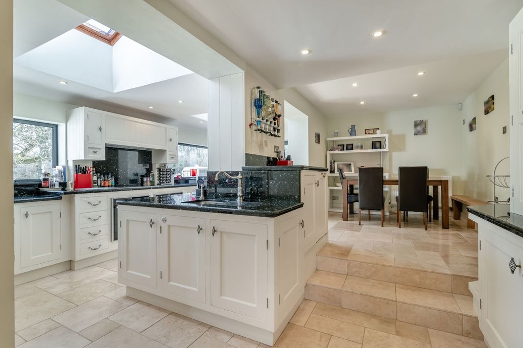 Property photo 2 of 41 P042937_02.Jpg