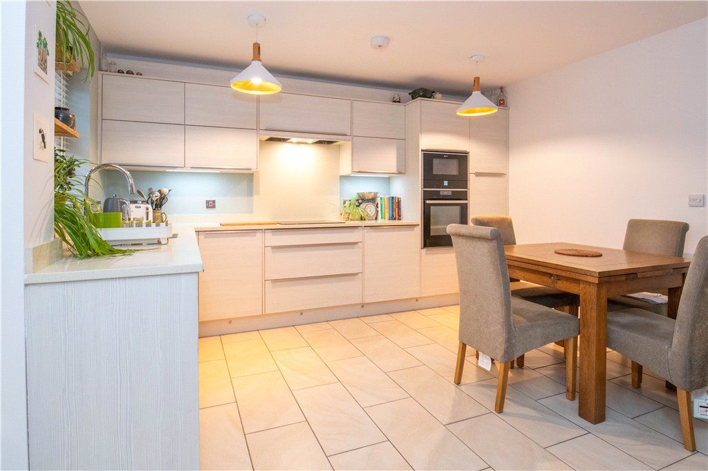 Property photo 3 of 15 Kitchen Area