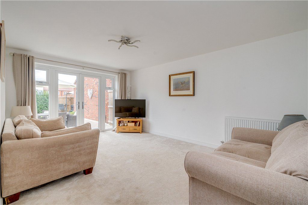 Property photo 3 of 20 Sitting Room