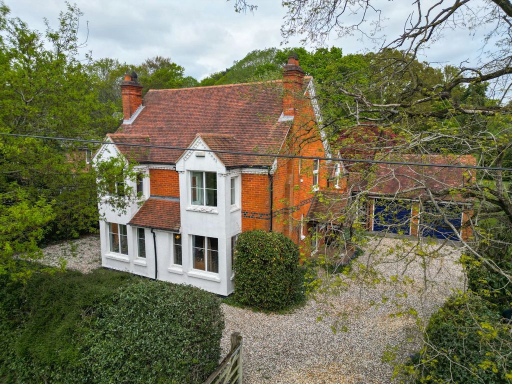 Property photo 1 of 25 3960341