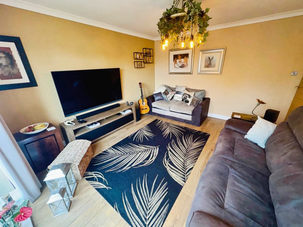 Property photo 3 of 16 Fc86d72B-Img_8975