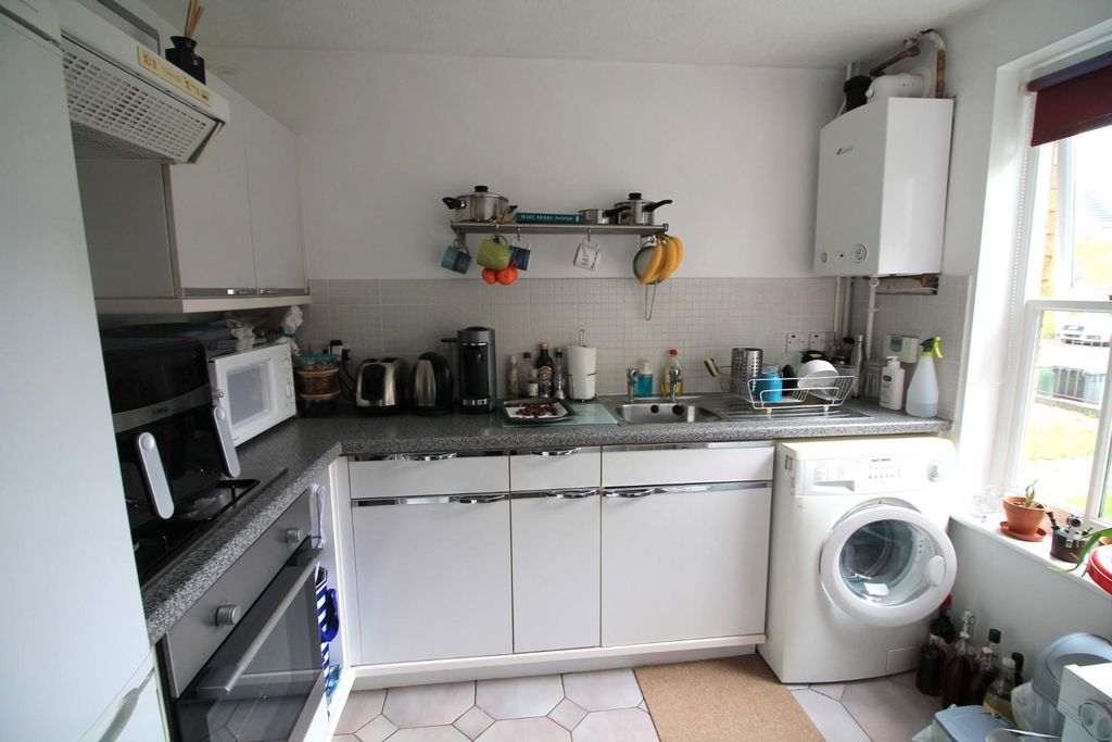 Property photo 3 of 6 Kitchen.Jpg
