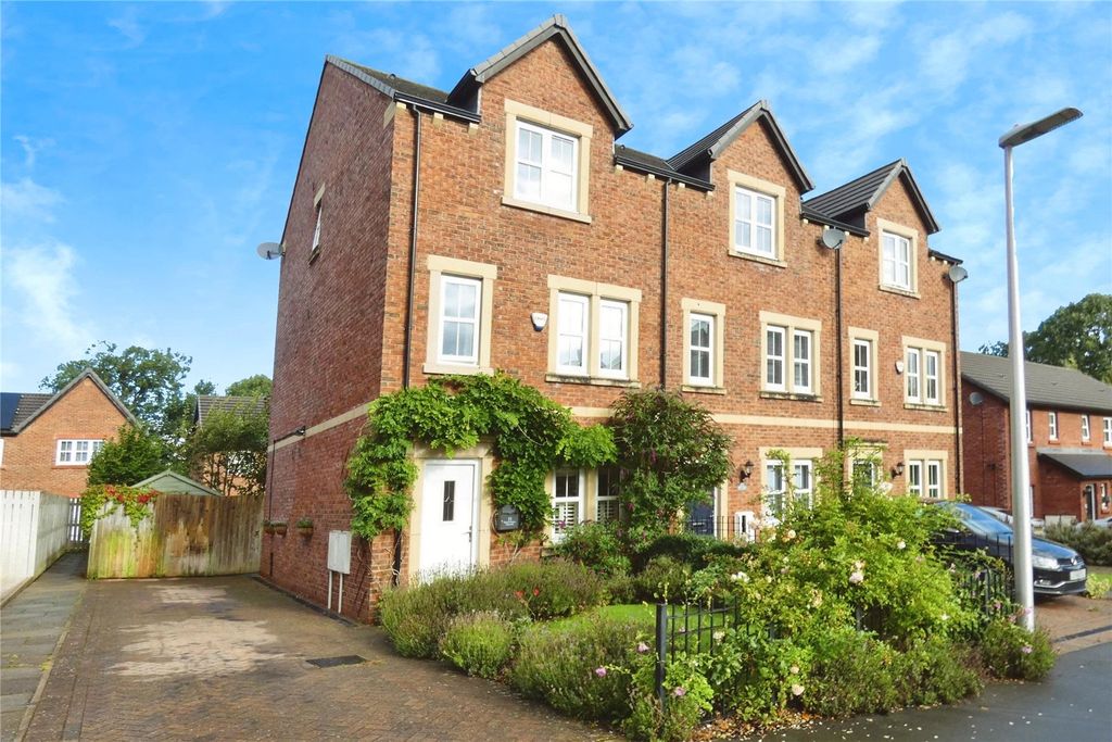 Property photo 1 of 15 External