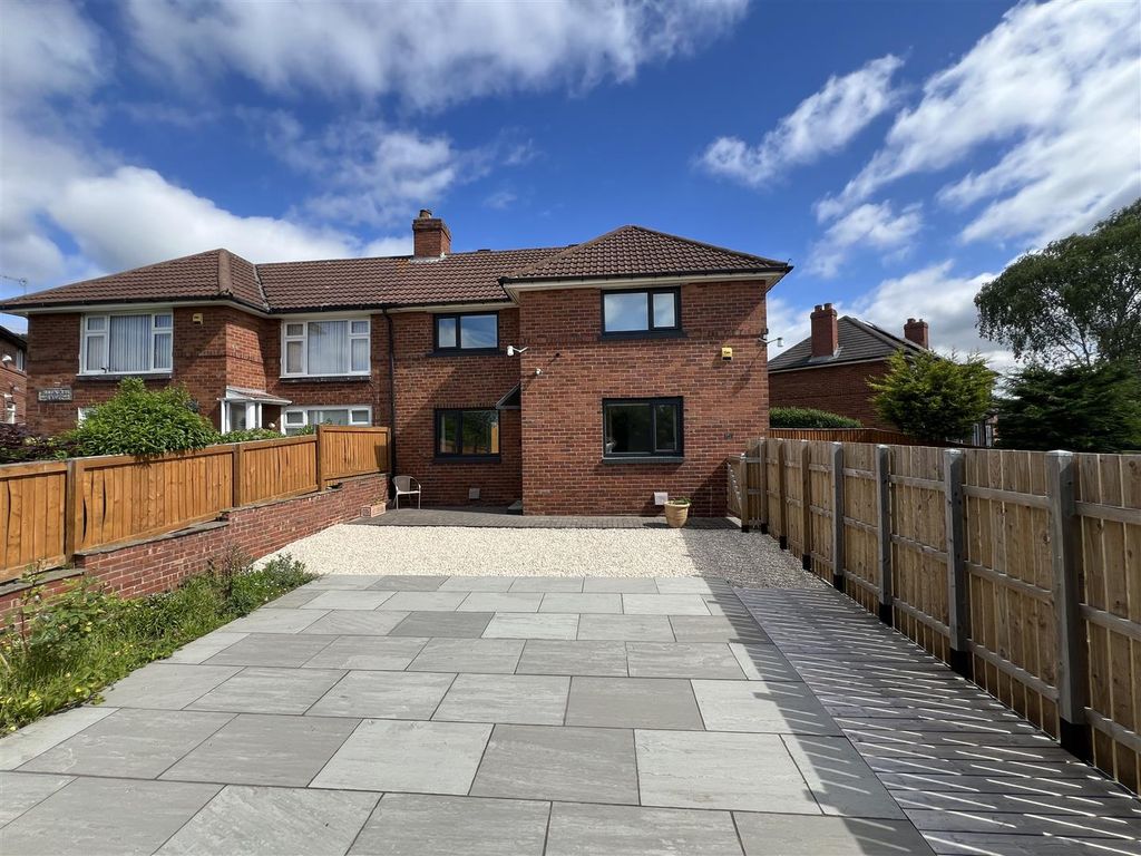 Property photo 2 of 17 External