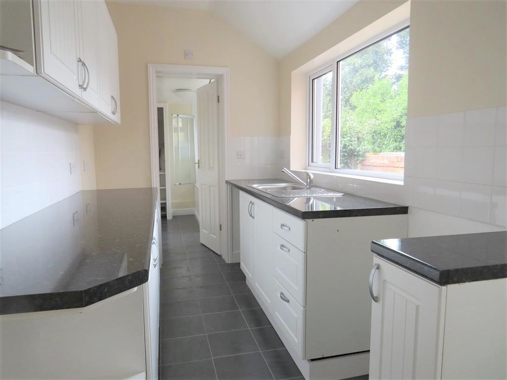 Property photo 2 of 7 Kitchen