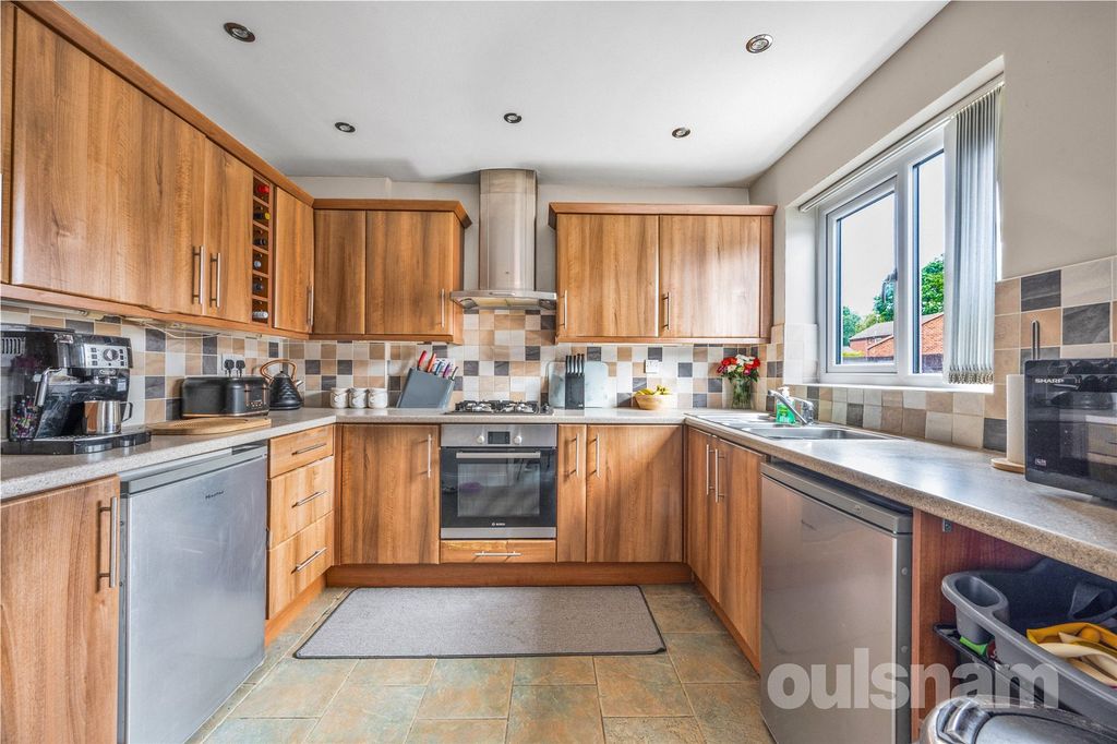 Property photo 3 of 15 Picture No. 01