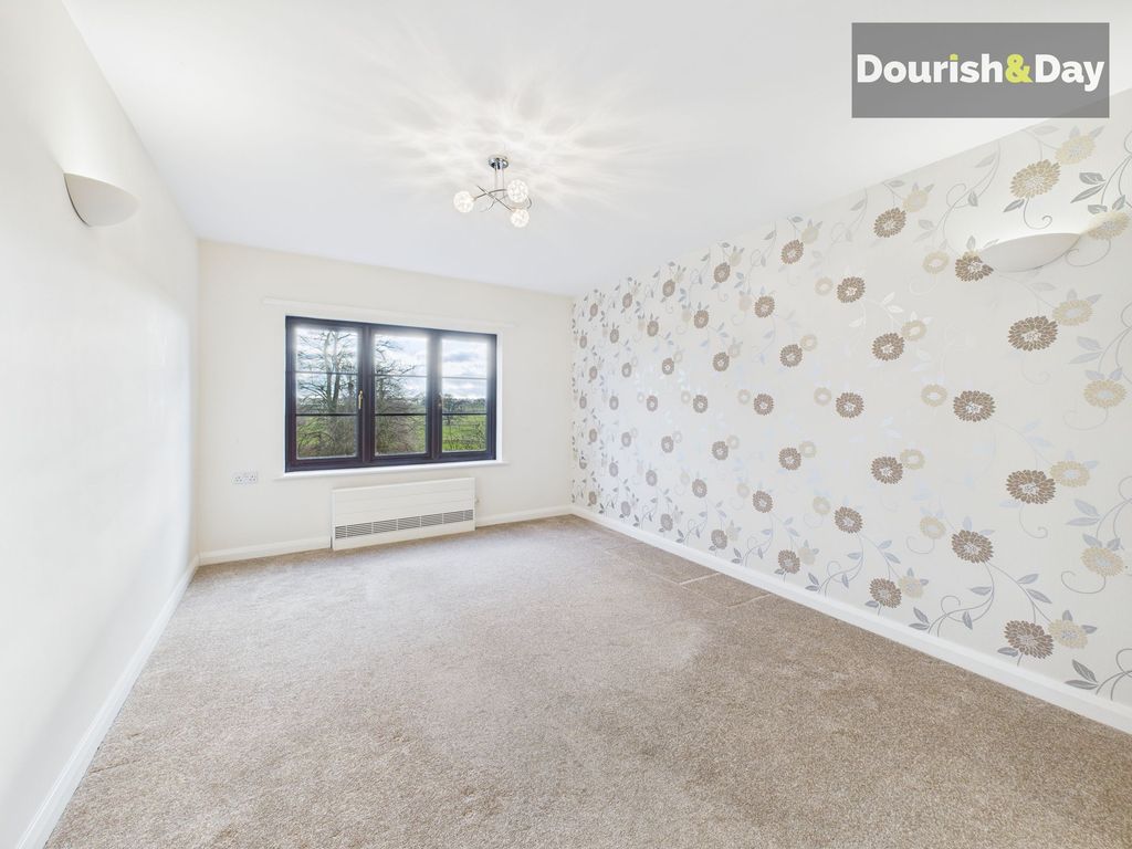 Property photo 2 of 16 Living Room