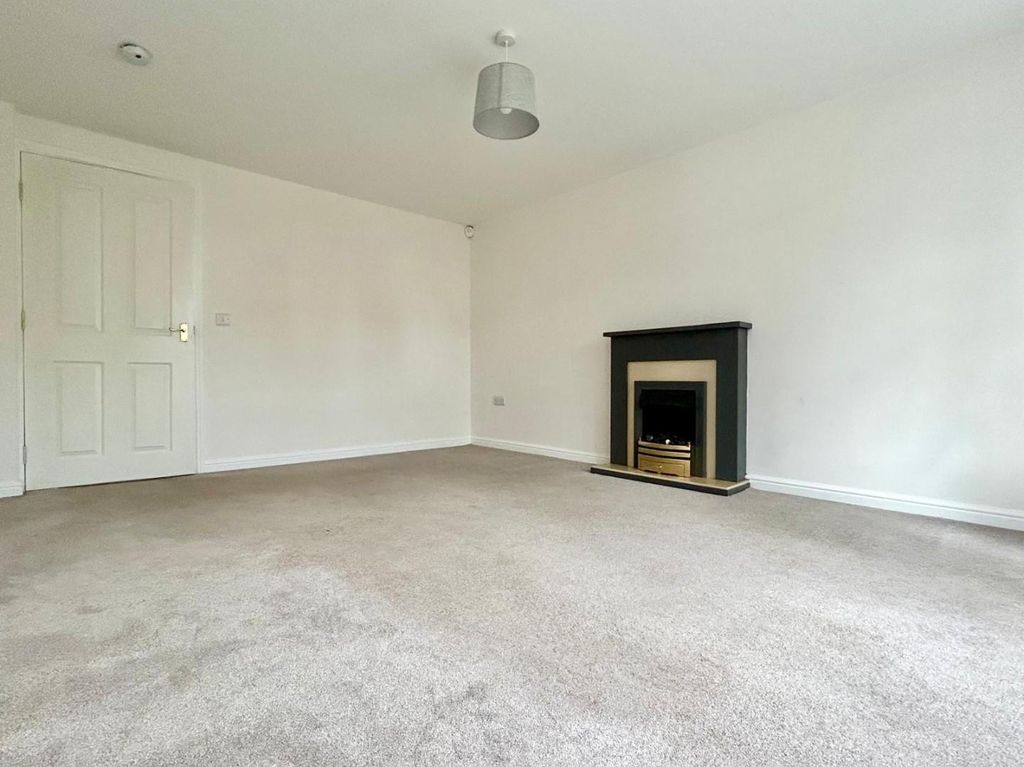 Property photo 3 of 12 F4Aeb54E-Fc55-4E1B-A8E9-c4Bd427B3Fe1.Jpg