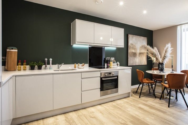 Property photo 2 of 12 Vb1964146 Www.Andrewhendry.Com49 716x515