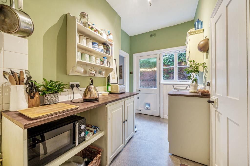 Property photo 3 of 12 Kitchen