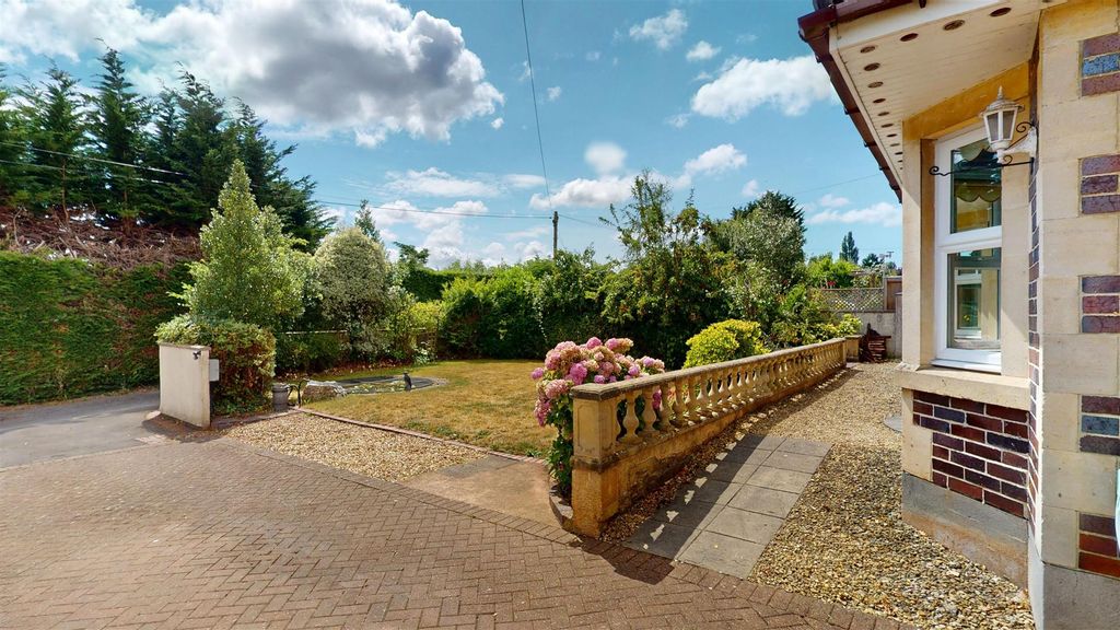 Property photo 3 of 15 Front