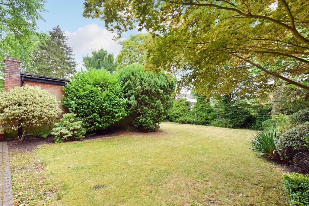 Property photo 3 of 28