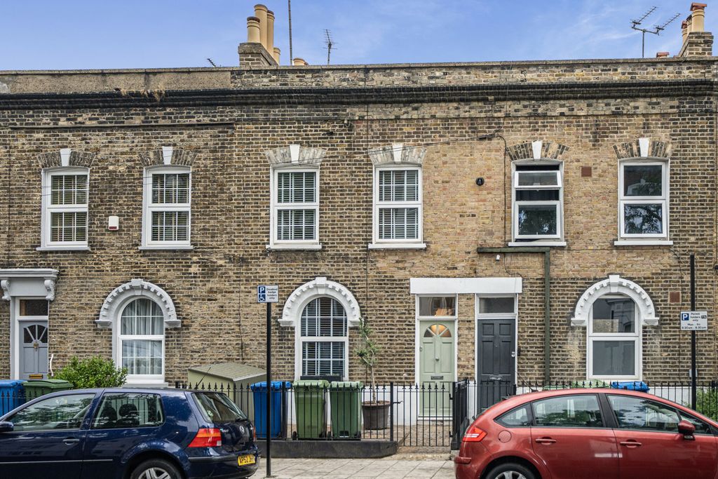 Property photo 2 of 18 1469957-2-6A1F040...