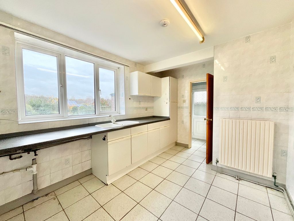 Property photo 3 of 26