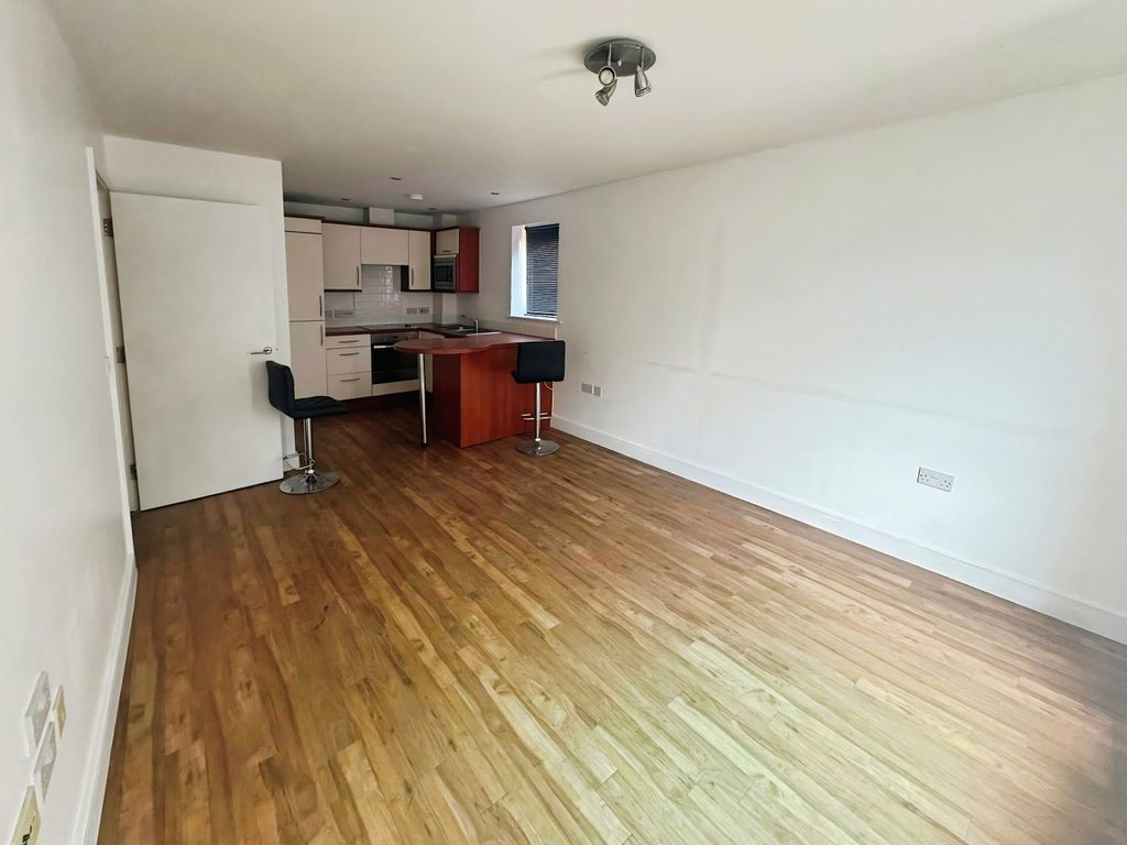 Property photo 2 of 8