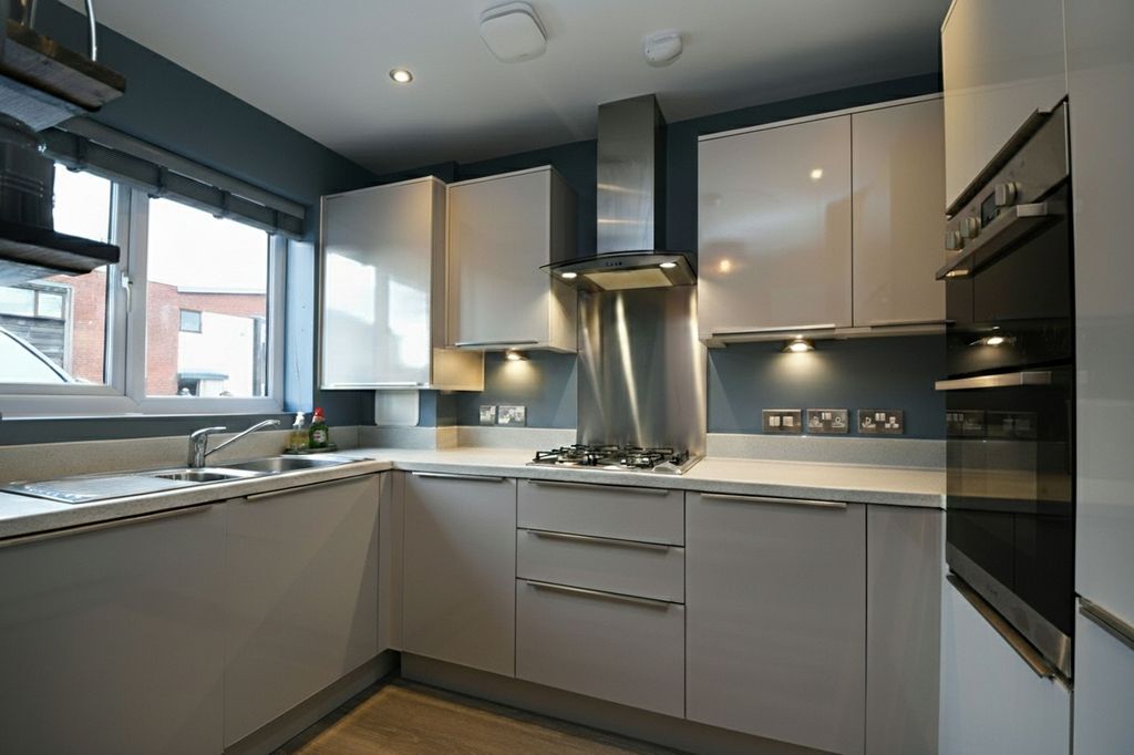 Property photo 2 of 15