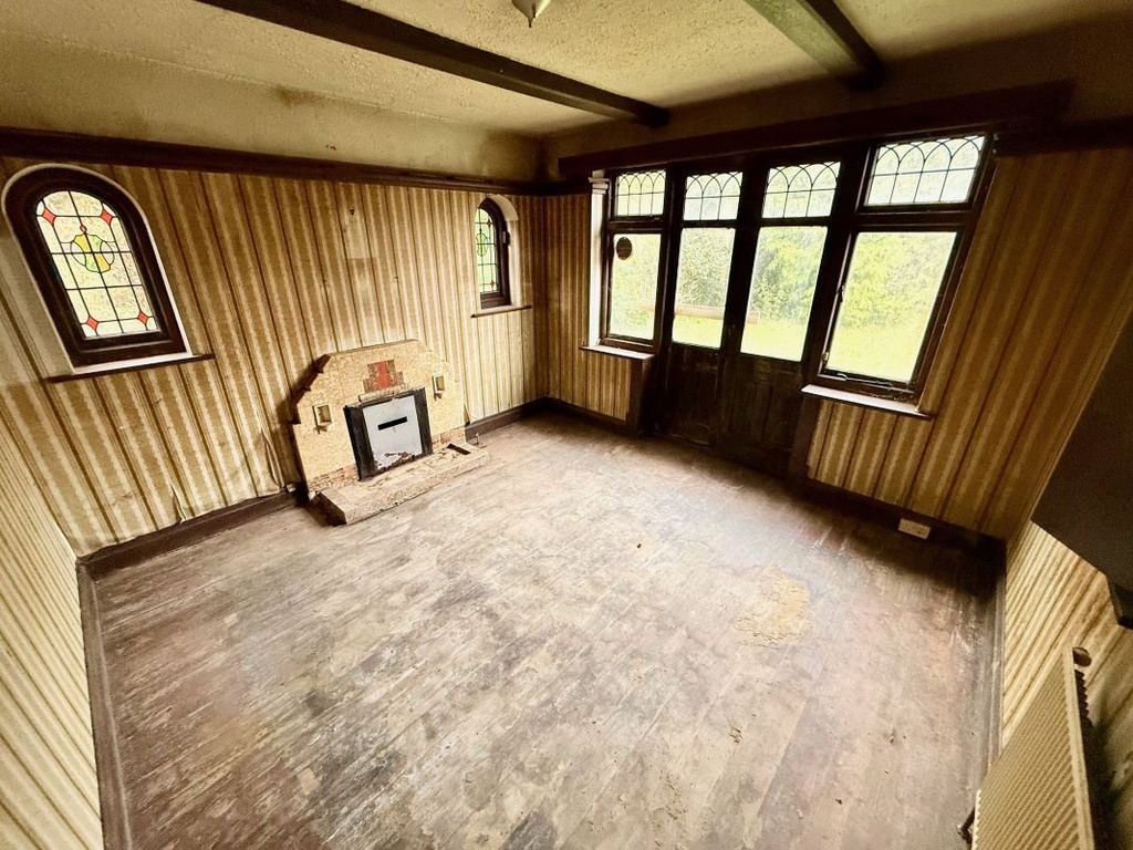 Property photo 2 of 18