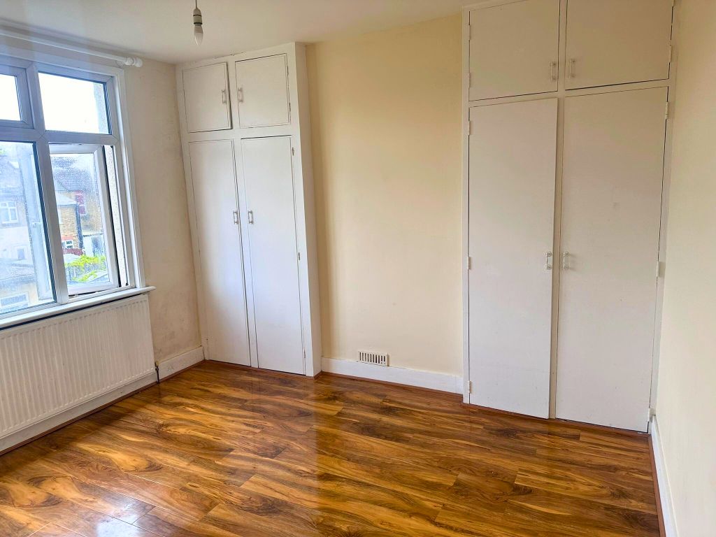 Property photo 2 of 7 Bedroom 1