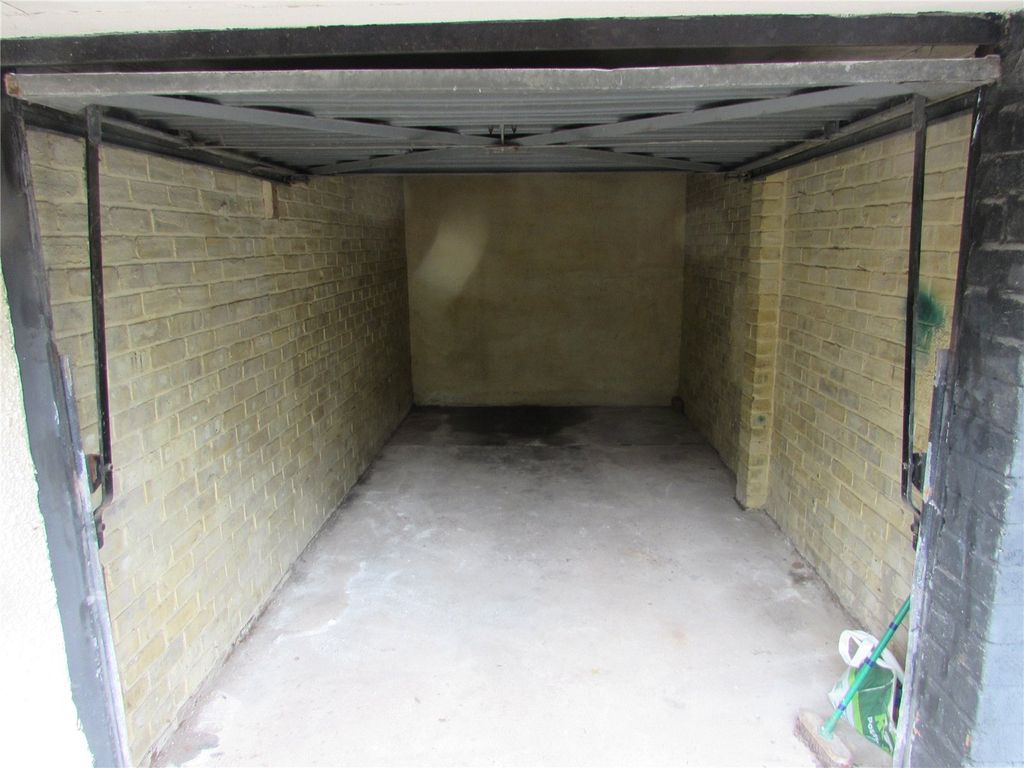 Property photo 2 of 3 Picture No. 02