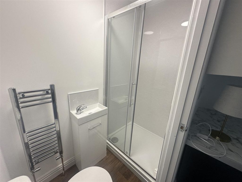 Property photo 3 of 11 Tempimagecm3Nat.Jpg