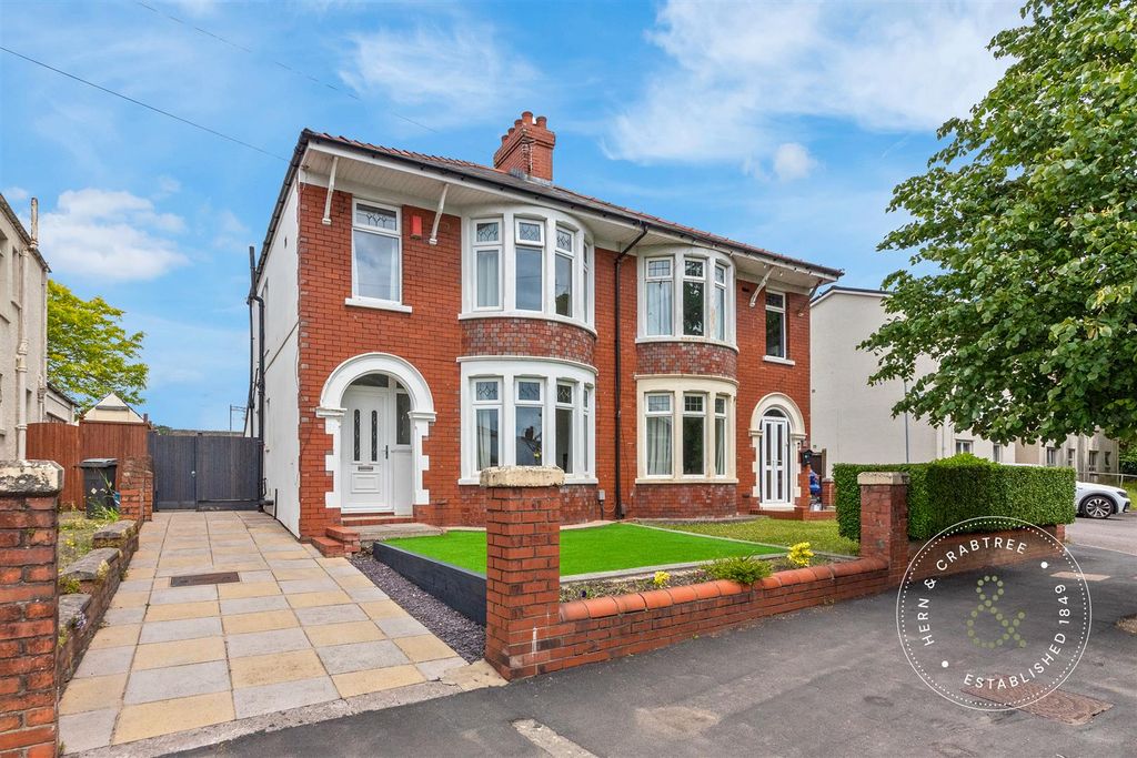 Property photo 1 of 33 St-Fagans-Road-32.Jpg