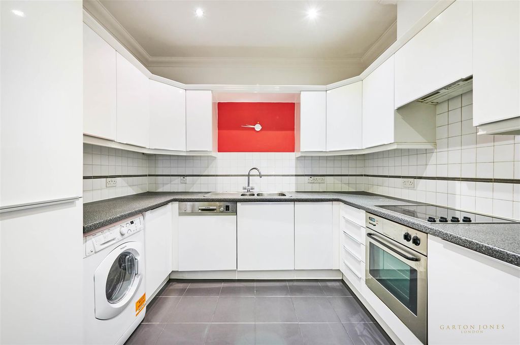 Property photo 2 of 10 Kitchen.Jpg