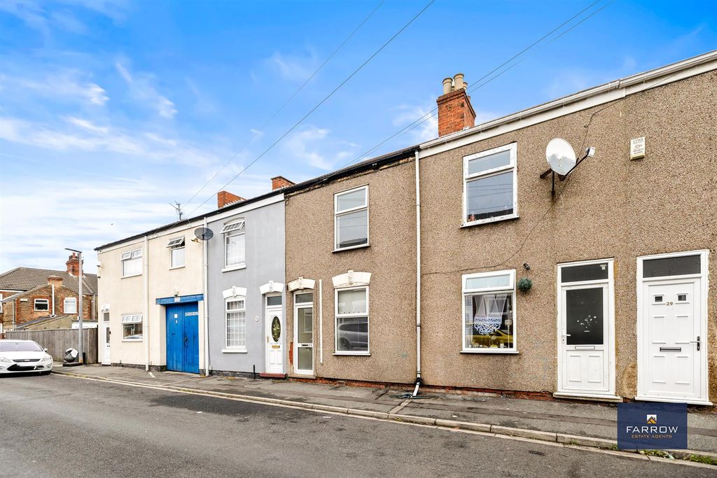 Property photo 1 of 19 Front