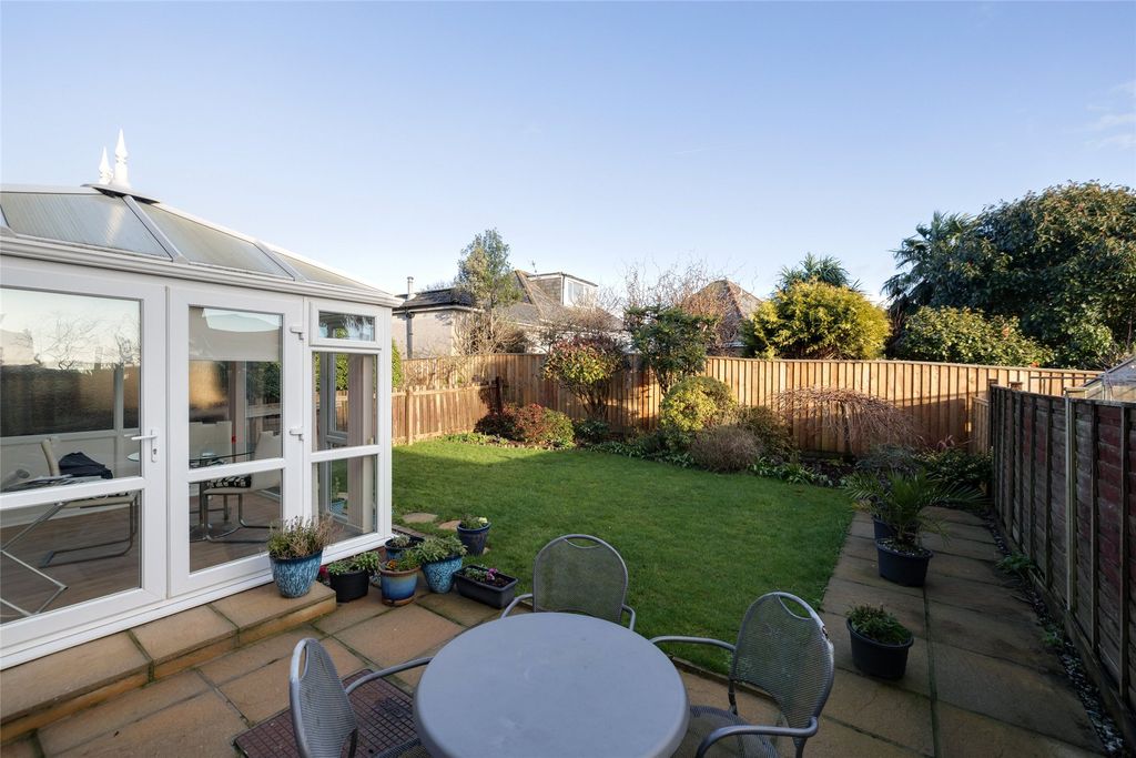 Property photo 3 of 16 Picture No. 18