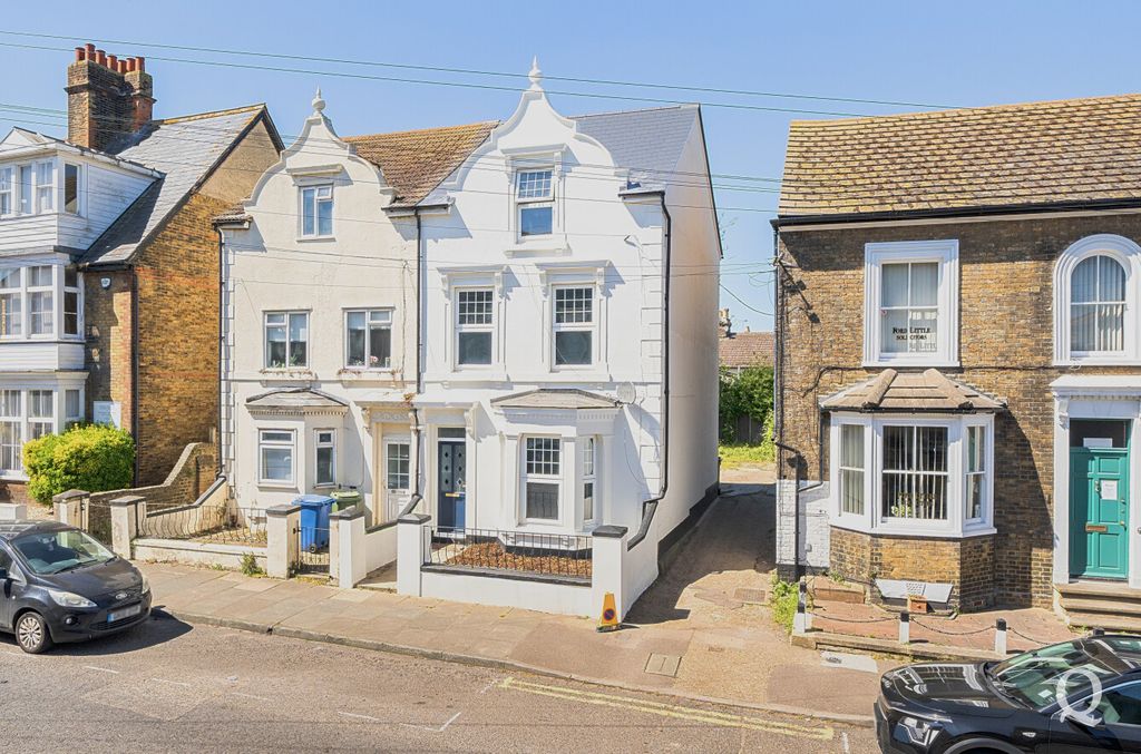 Property photo 1 of 25 ce46F1E7-A5E0-420...