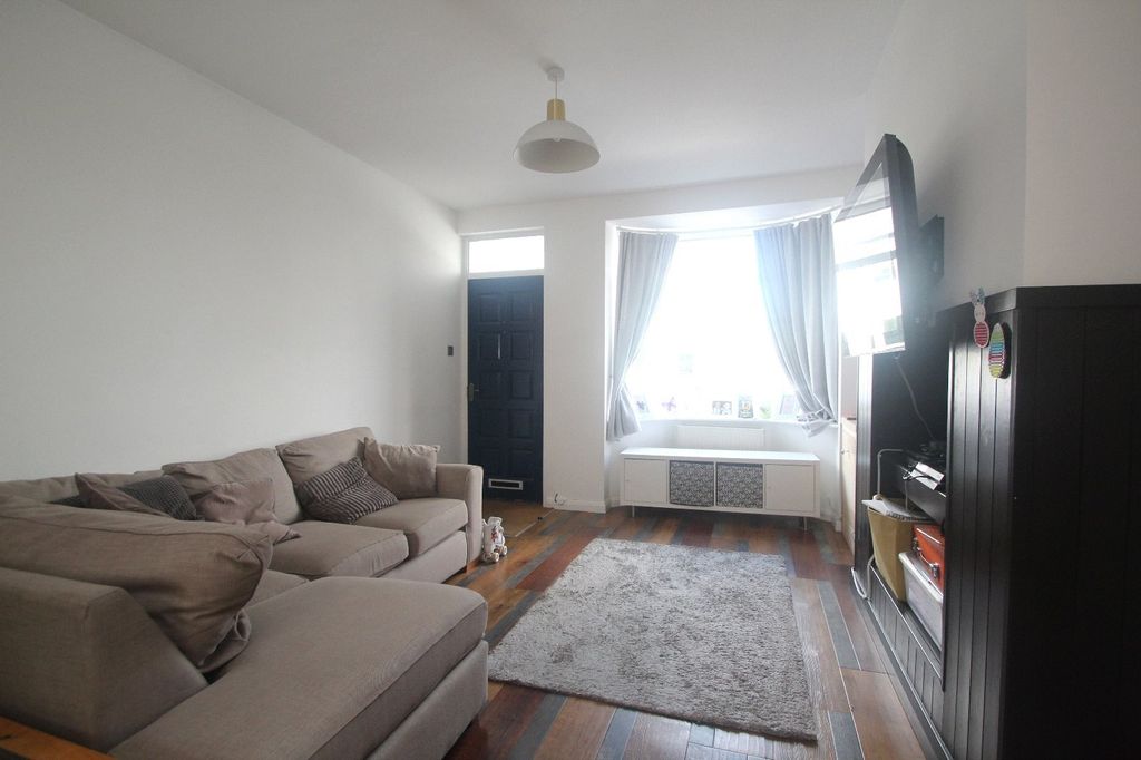 Property photo 2 of 8 Picture No. 07