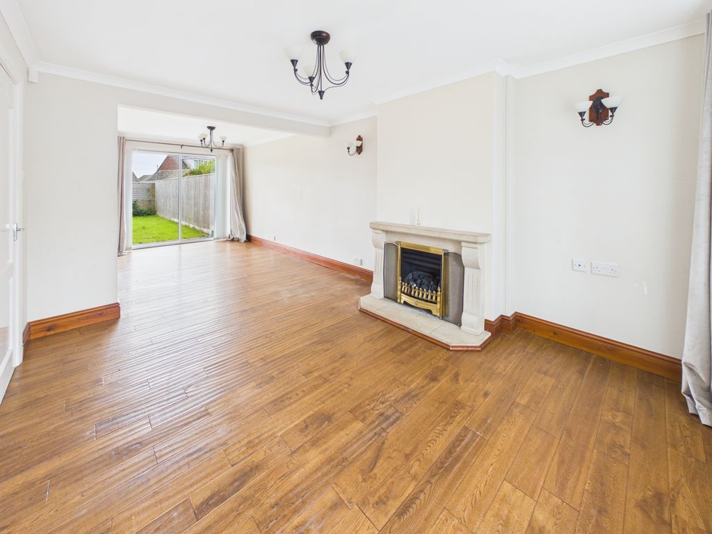 Property photo 2 of 23