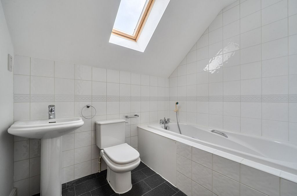 Additional image 8 of 2 bed flat for saleAndrews Reach, Bourne End SL8