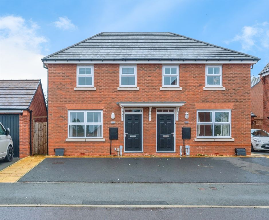 Property photo 1 of 15 Entrance Door: