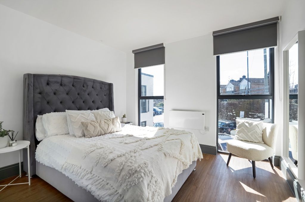 Property photo 3 of 7 Bright And Inviting Double Bedroom Featuring A Plu...