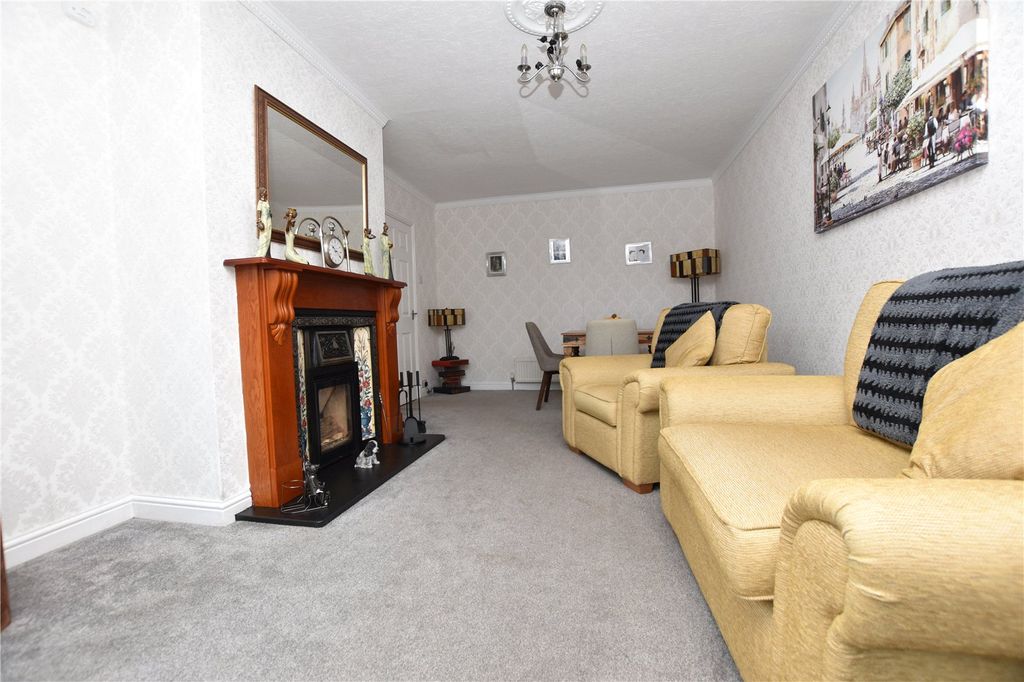 Property photo 3 of 15 Picture No. 09