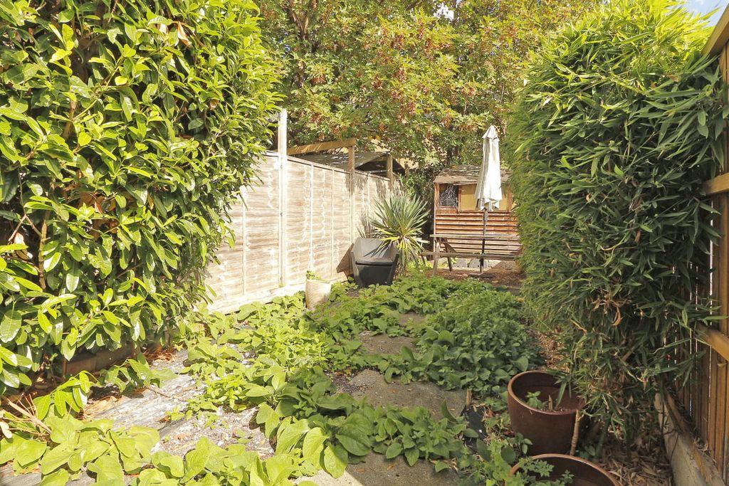 Property photo 3 of 10