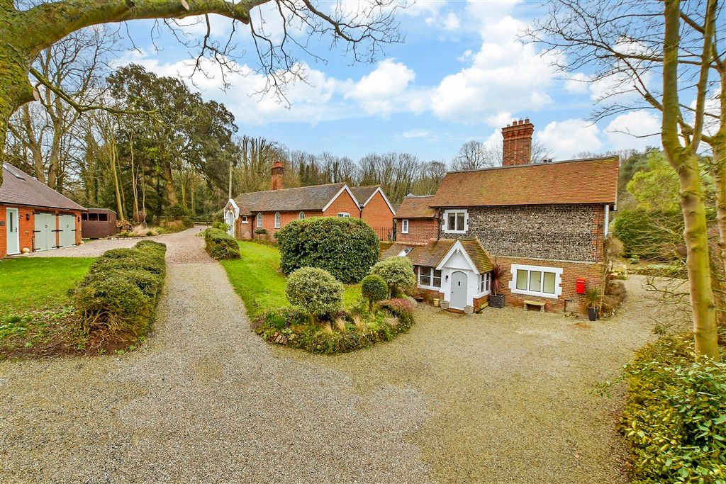 Property photo 3 of 30 External (Web)