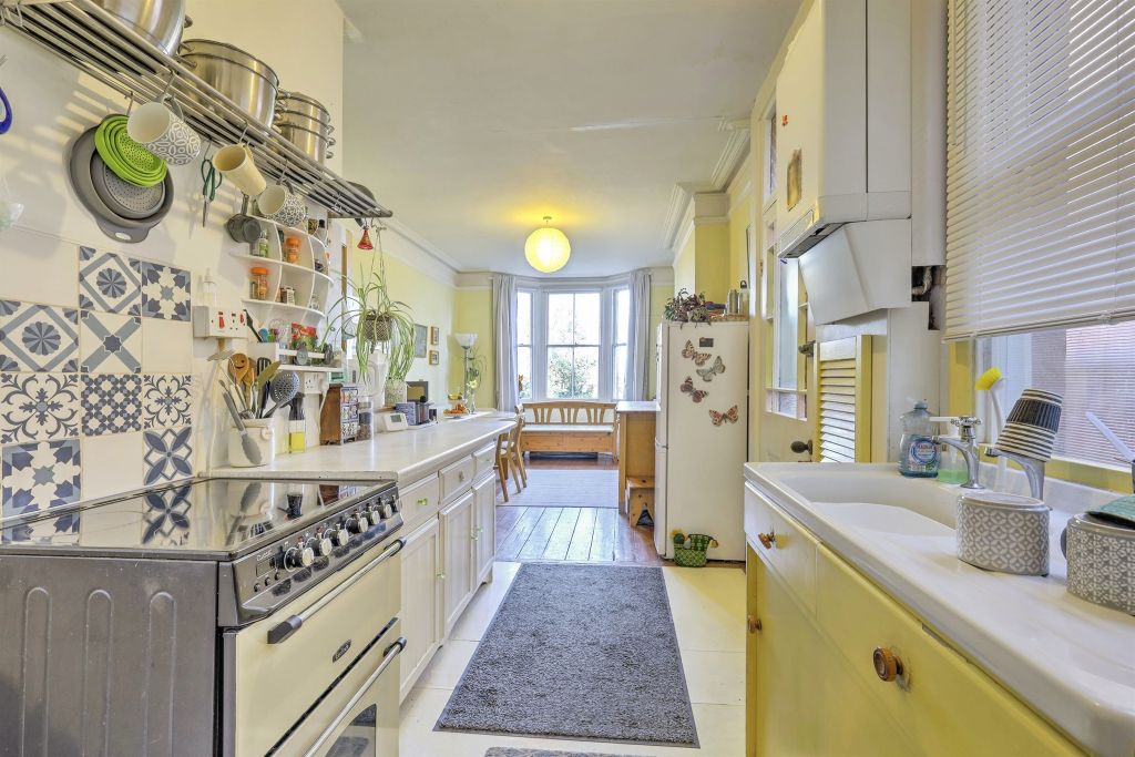 Property photo 3 of 23