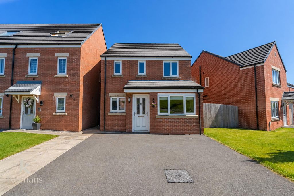 Property photo 1 of 32 Chestnut 32.Png