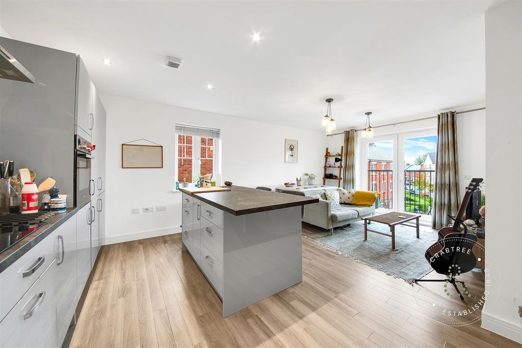 Property photo 1 of 25 Hawthorn-House-08.Jpg