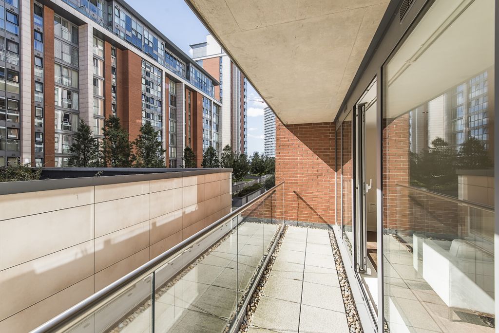 Property photo 2 of 12 Balcony (2)