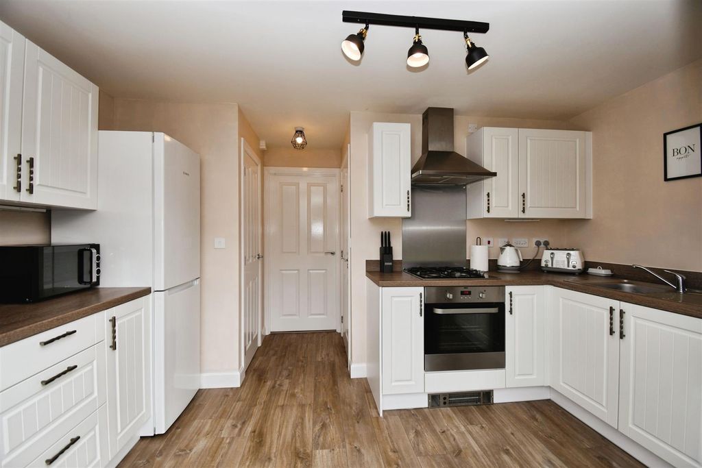 Property photo 3 of 12 51c8d143-U 20 20 2836 29.Jpg