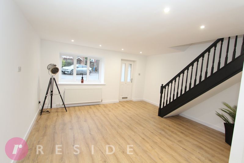 Property photo 2 of 15 Lounge