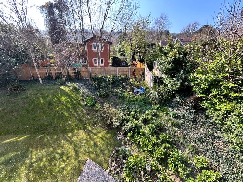 Property photo 2 of 19 Photo 4
